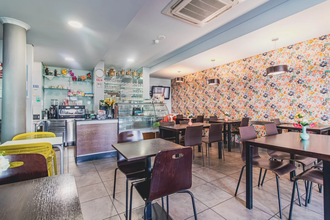 Loja para Venda em Santo Tirso, Couto (Santa Cristina e São Miguel) e Burgães Foto 19