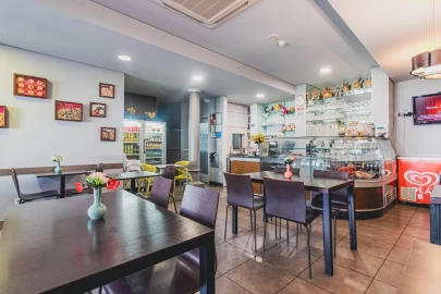 Loja para Venda em Santo Tirso, Couto (Santa Cristina e São Miguel) e Burgães