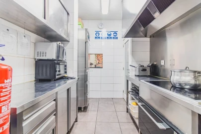 Loja para Venda em Santo Tirso, Couto (Santa Cristina e São Miguel) e Burgães