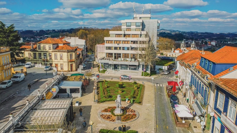 Loja para Venda em Santo Tirso, Couto (Santa Cristina e São Miguel) e Burgães Foto 13