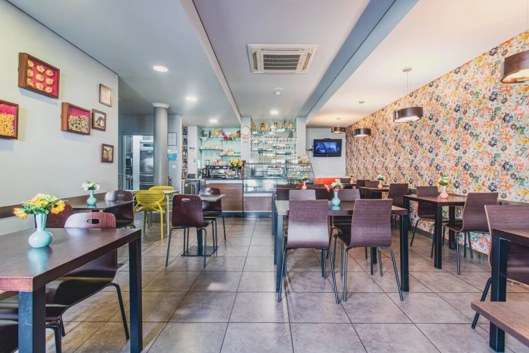 Loja para Venda em Santo Tirso, Couto (Santa Cristina e São Miguel) e Burgães Foto 17