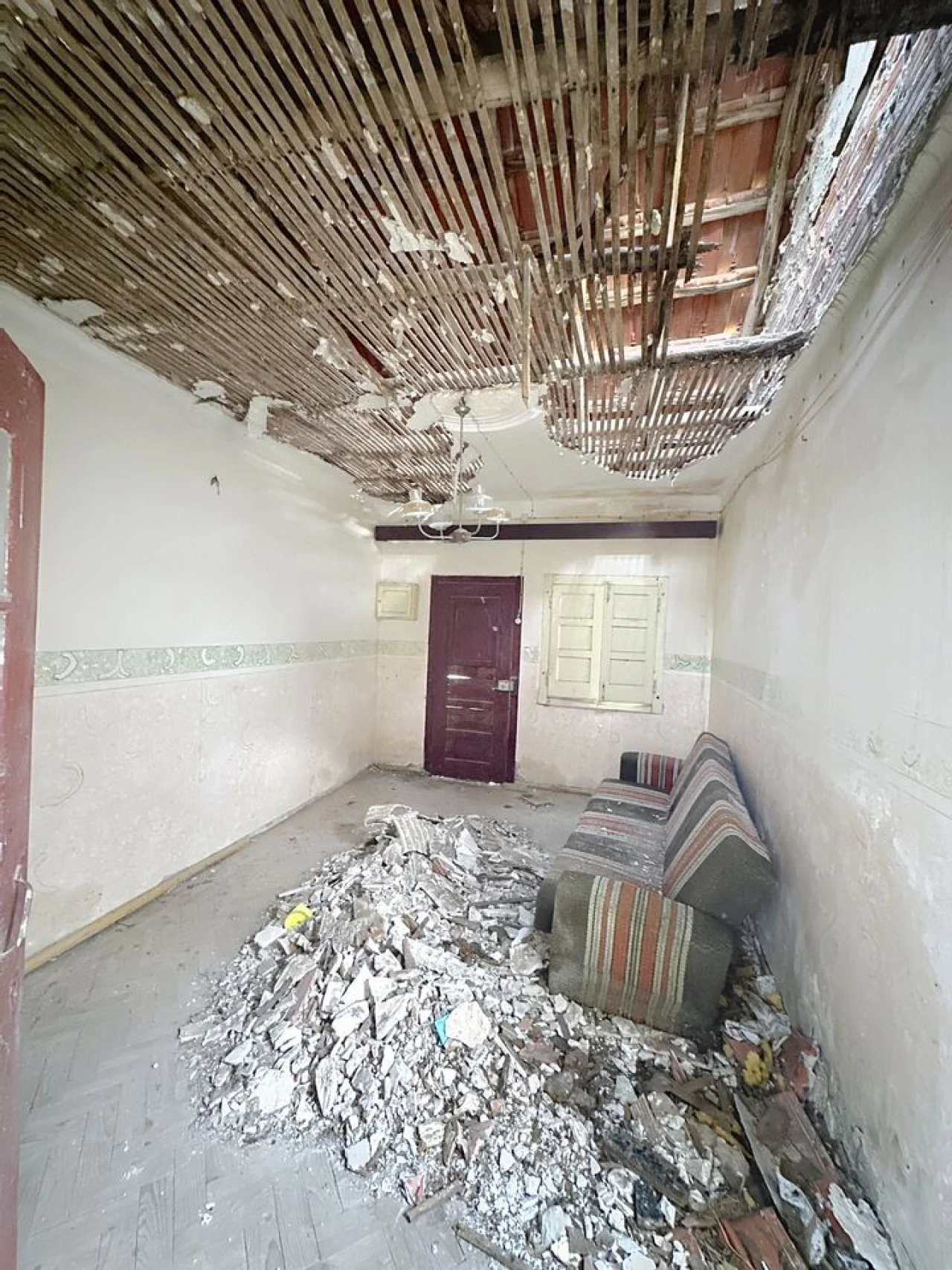 Moradia T2 para Venda em Carvoeira e Carmões Foto 3