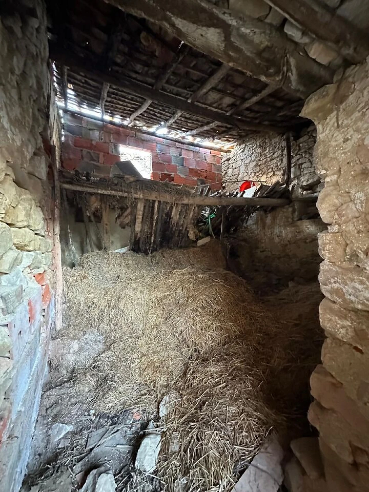 Moradia T2 para Venda em Carvoeira e Carmões Foto 9