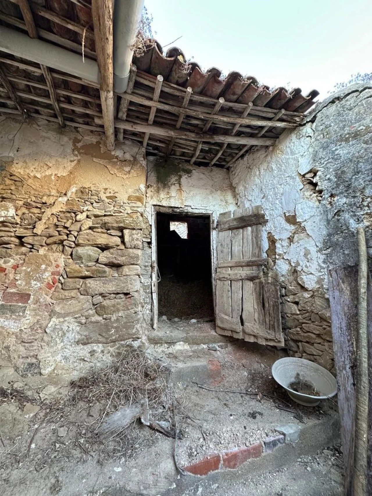 Moradia T2 para Venda em Carvoeira e Carmões Foto 12