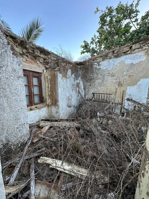 Moradia T2 para Venda em Carvoeira e Carmões