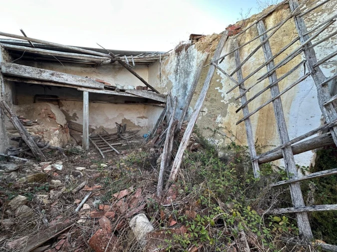 Moradia T2 para Venda em Carvoeira e Carmões Foto 13