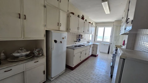 Apartamento T6 para Venda em Póvoa de Varzim, Beiriz e Argivai