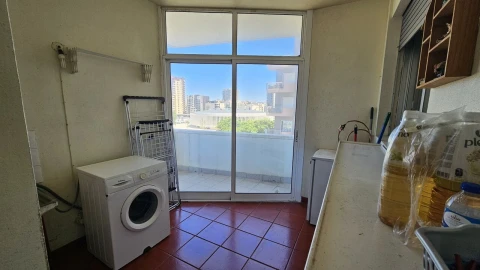 Apartamento T6 para Venda em Póvoa de Varzim, Beiriz e Argivai