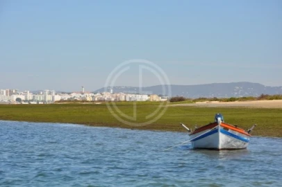Terreno para Venda em Faro (Sé e São Pedro)