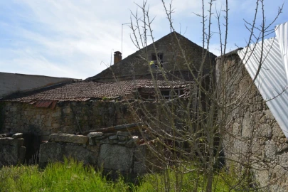 Moradia T4 para Venda em Pousade e Albardo