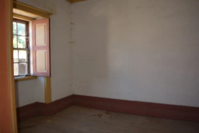 Moradia T4 para Venda em Pousade e Albardo