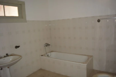 Moradia T4 para Venda em Pousade e Albardo