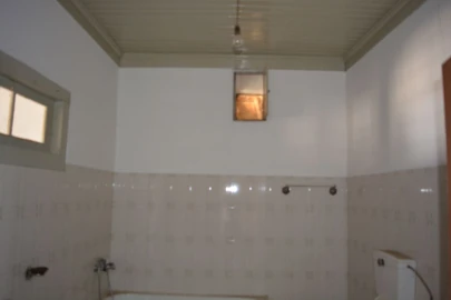 Moradia T4 para Venda em Pousade e Albardo