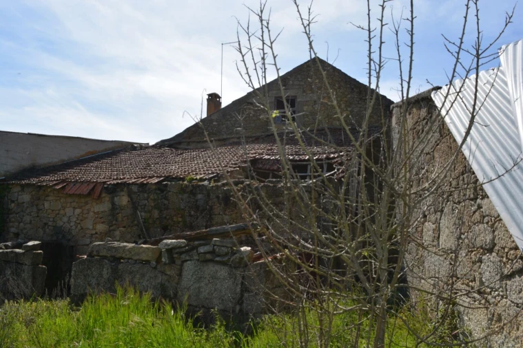 Moradia T4 para Venda em Pousade e Albardo Foto 50