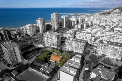 Terreno para Venda em Quarteira