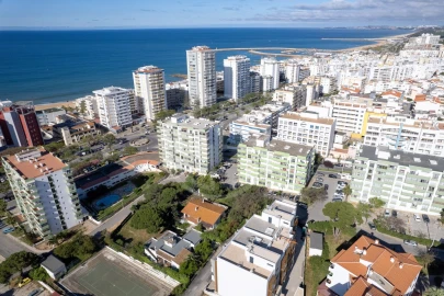 Terreno para Venda em Quarteira