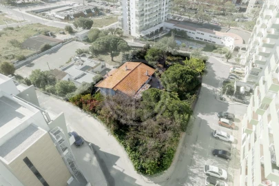 Terreno para Venda em Quarteira
