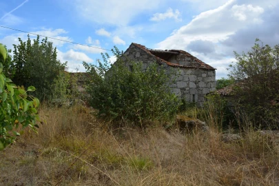 Moradia T6 para Venda em Alverca da Beira/Bouça Cova