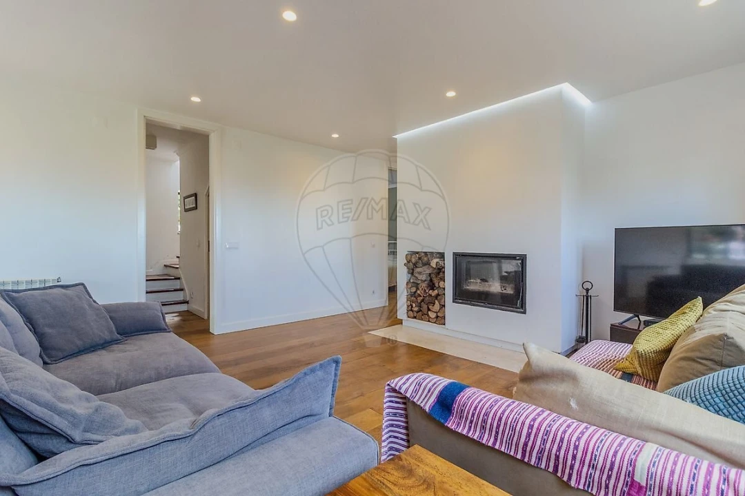 Moradia T5 para Venda em Santa Maria e São Miguel, São Martinho, São Pedro Penaferrim Foto 8