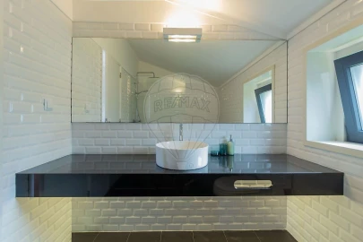 Moradia T5 para Venda em Santa Maria e São Miguel, São Martinho, São Pedro Penaferrim