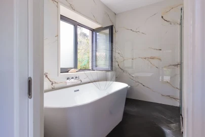 Moradia T5 para Venda em Santa Maria e São Miguel, São Martinho, São Pedro Penaferrim