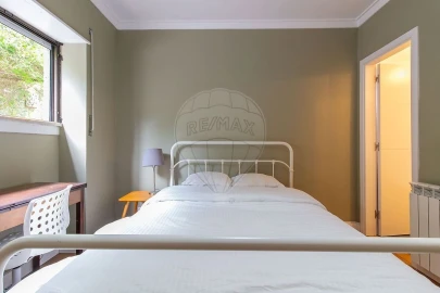 Moradia T5 para Venda em Santa Maria e São Miguel, São Martinho, São Pedro Penaferrim