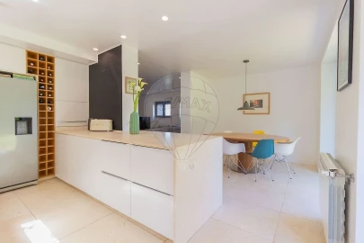 Moradia T5 para Venda em Santa Maria e São Miguel, São Martinho, São Pedro Penaferrim