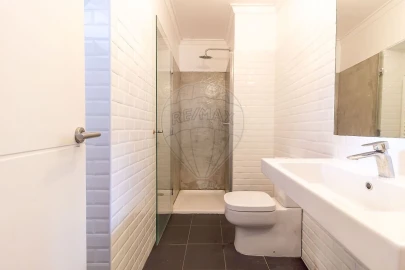 Moradia T5 para Venda em Santa Maria e São Miguel, São Martinho, São Pedro Penaferrim