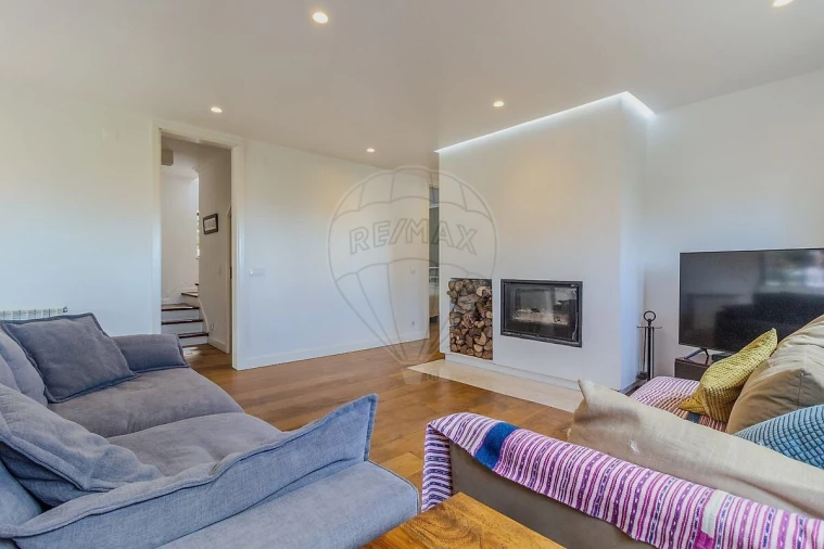 Moradia T5 para Venda em Santa Maria e São Miguel, São Martinho, São Pedro Penaferrim Foto 8