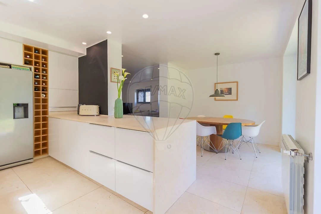 Moradia T5 para Venda em Santa Maria e São Miguel, São Martinho, São Pedro Penaferrim Foto 5