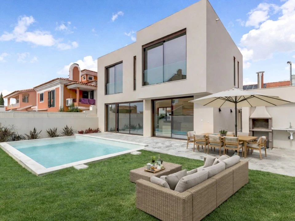 Moradia T4 para Venda em Cascais e Estoril Foto 1