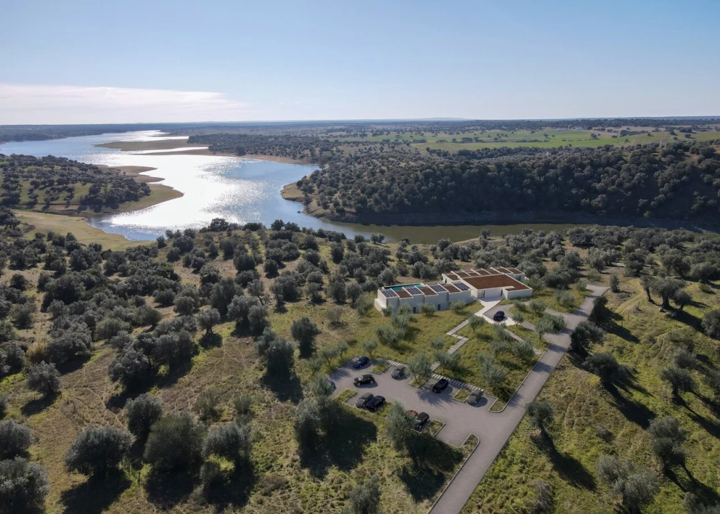 Prédio para Venda em Santa Maria do Castelo e Santiago e Santa Susana Foto 2