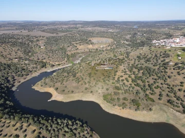 Prédio para Venda em Santa Maria do Castelo e Santiago e Santa Susana