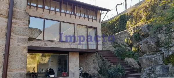 Moradia T3 para Venda em Vila Chã, Codal e Vila Cova de Perrinho