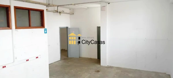 Loja para Arrendamento em Paranhos