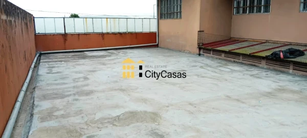 Loja para Arrendamento em Paranhos