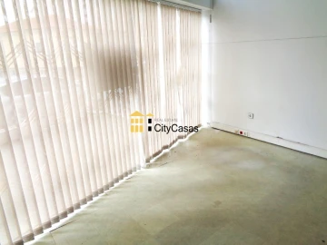 Loja para Arrendamento em Paranhos