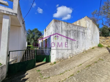 Moradia T4 para Venda em Loule (São Sebastião)