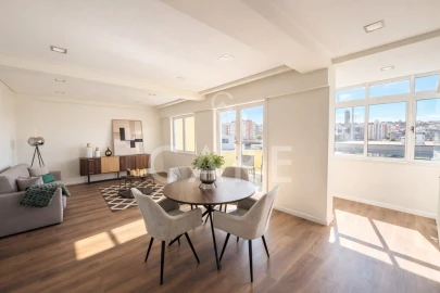 Apartamento T3 para Venda em Benfica