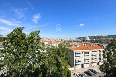 Apartamento T3 para Venda em Benfica