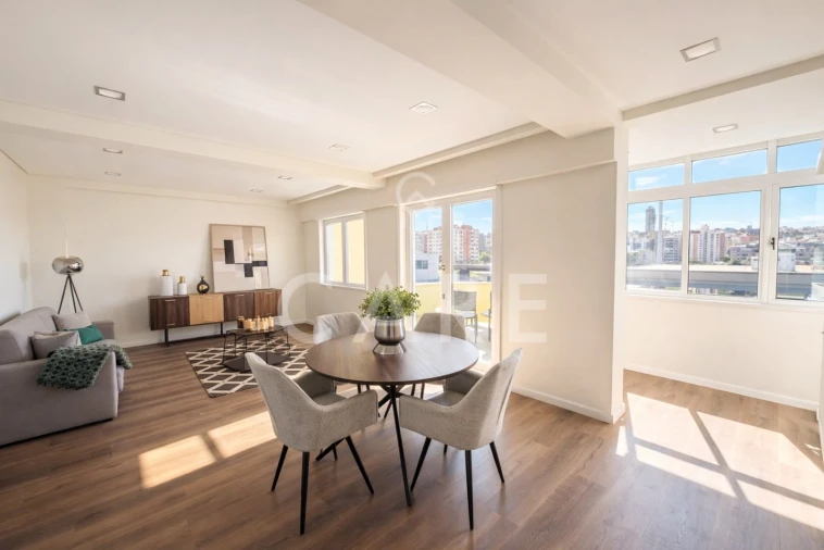 Apartamento T3 para Venda em Benfica Foto 2