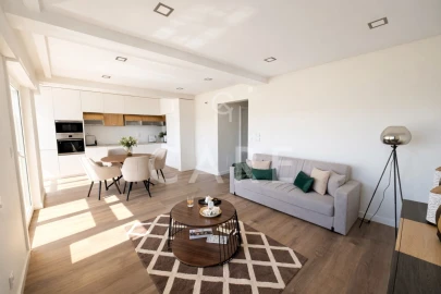 Apartamento T3 para Venda em Benfica