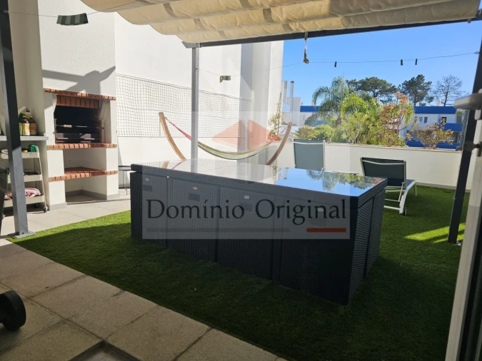 Apartamento T3 para Venda em Quarteira Foto 2