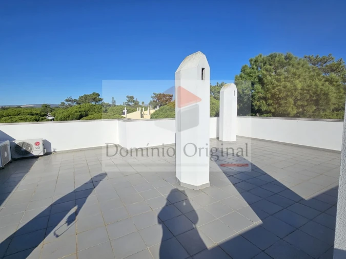 Apartamento T3 para Venda em Quarteira Foto 10