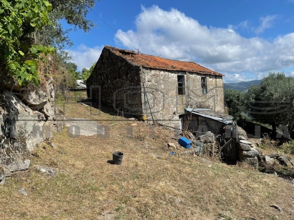 Moradia para Venda em Oliveira do Douro Foto 8