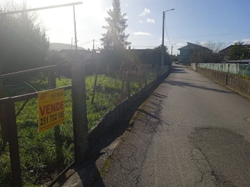 Moradia T3 para Venda em Campos e Vila Meã