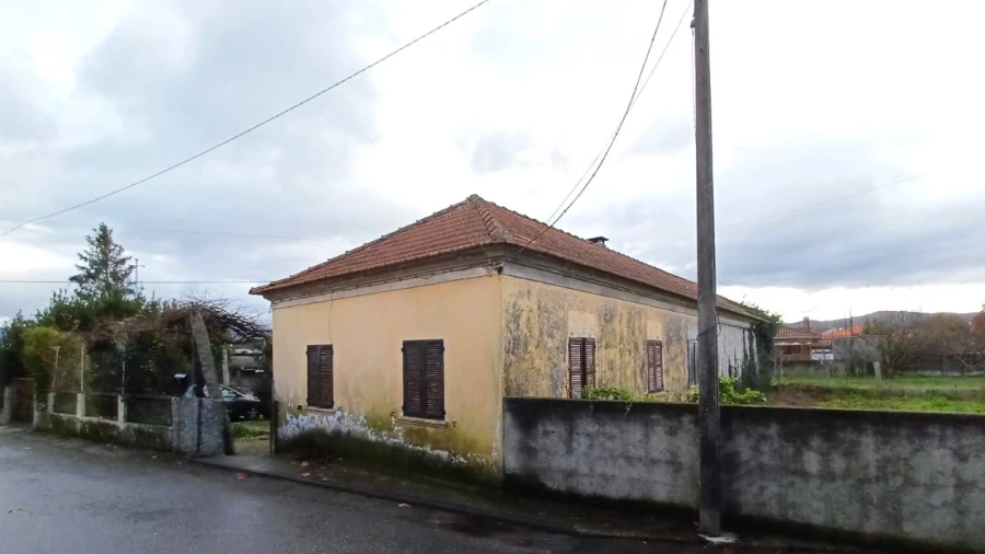 Moradia T3 para Venda em Campos e Vila Meã
