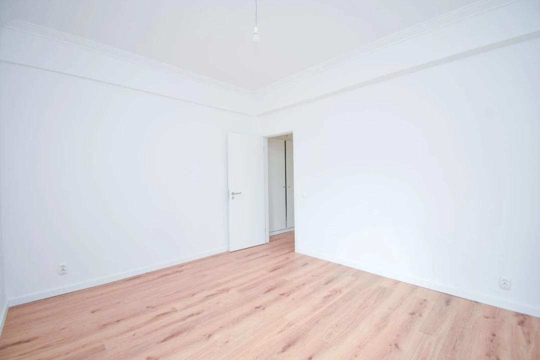Apartamento T2 para Arrendamento em Agualva e Mira-Sintra Foto 6