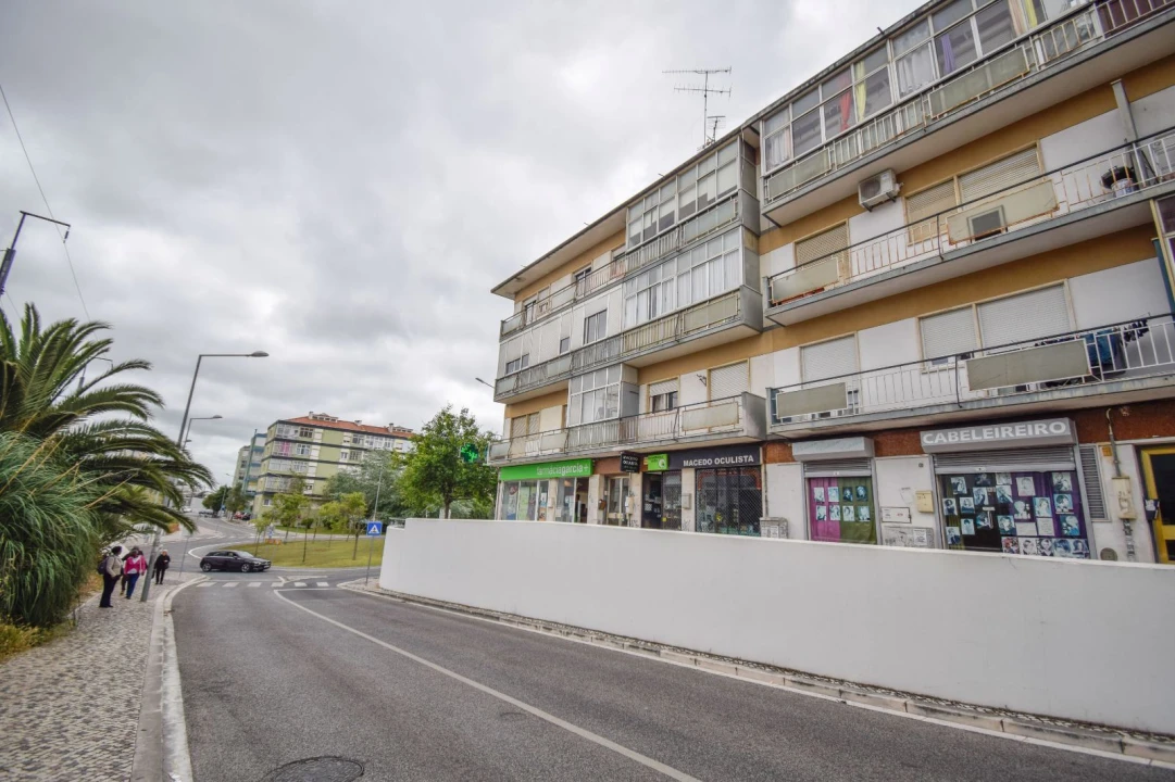 Apartamento T2 para Arrendamento em Agualva e Mira-Sintra Foto 18