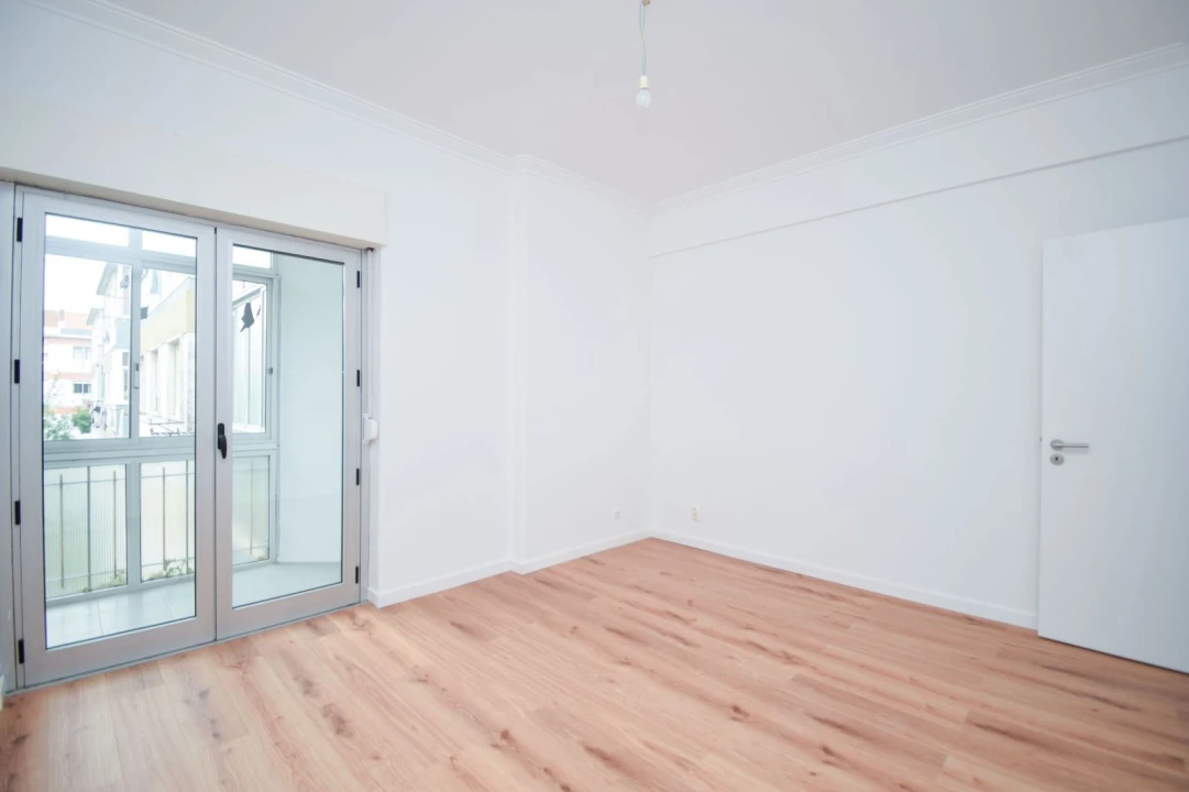 Apartamento T2 para Arrendamento em Agualva e Mira-Sintra Foto 7